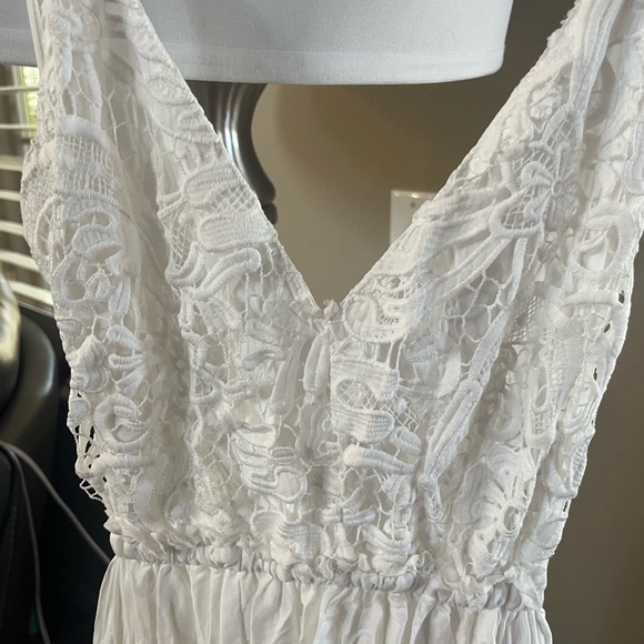 Lulu's White Ruffled Maxi - Picture 2 of 4